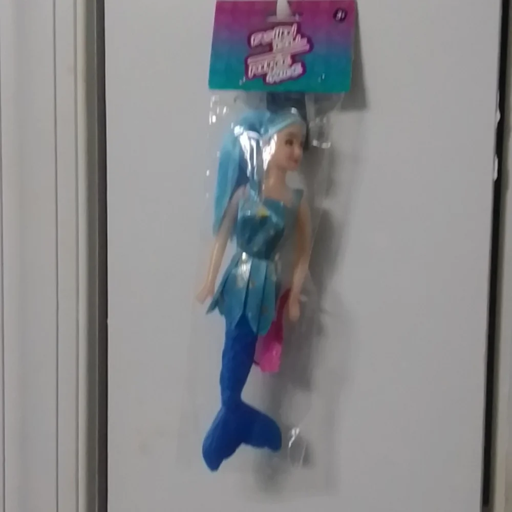 Doll - Picture 4 of 9